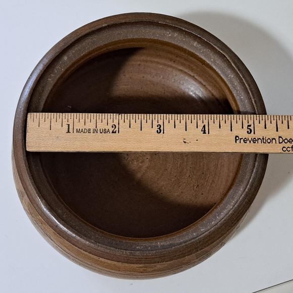 Vintage Stoneware Pottery Covered Dish Signed - Picture 7 of 10